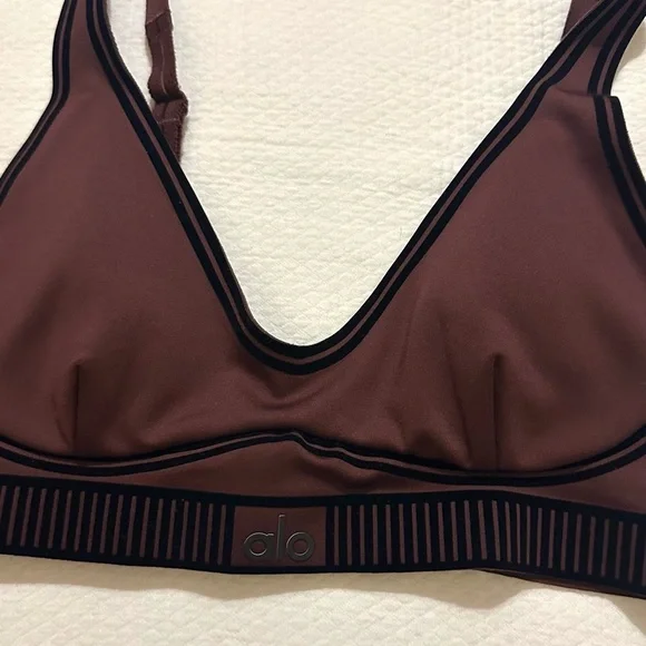 Alo Yoga Airlift Line Up Bra + Legging Set - Cherry Cola XS - Picture 11 of 12